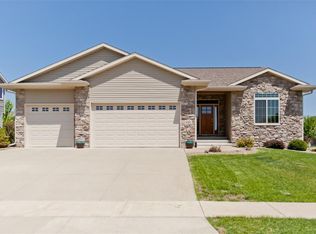 4302 Viola St NE, Cedar Rapids, IA 52411