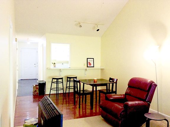 3rd image of 2165 S Milledge Ave APT B8