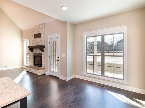 2nd image of 5 Whitewood Farm Lot 5