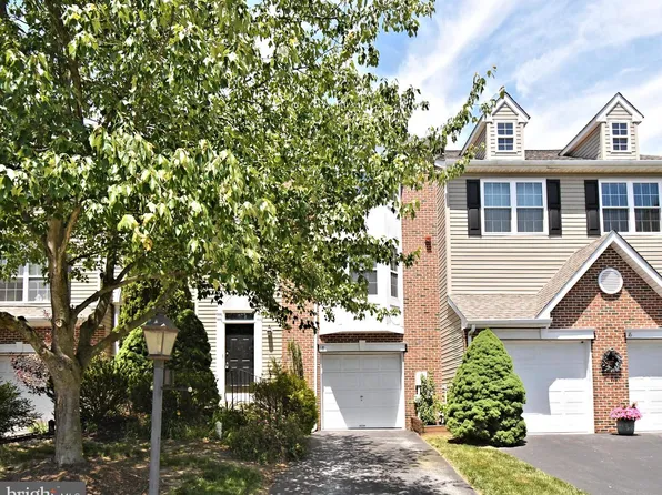18 Norsham Way, Collegeville, PA 19426
