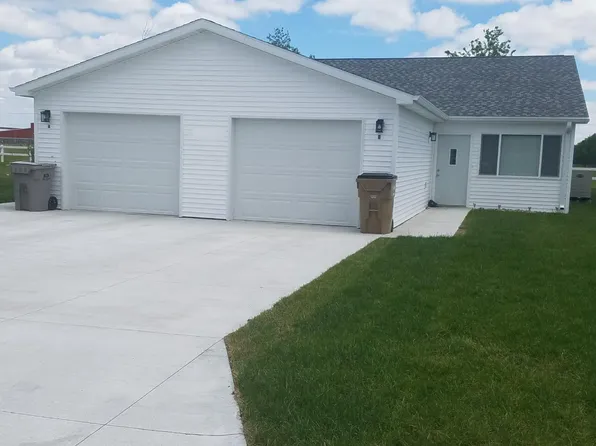 1933 Santa Anita Dr APT A, Grand Island, NE 68801