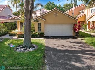 10055 NW 5th St, Plantation, FL 33324