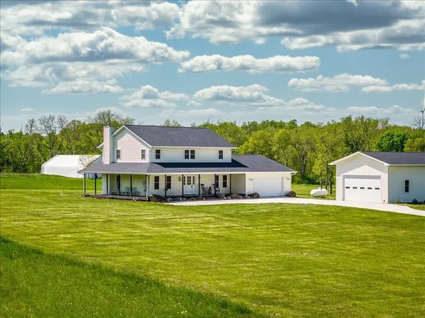 911.41 Melugins Grove Rd, Compton, IL 61318