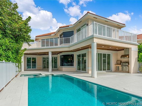 4th image of 6530 SE South Marina Way