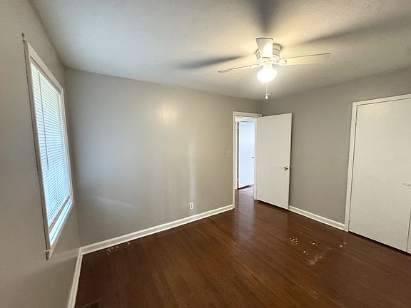 3rd image of 1523 Canterbury Rd
