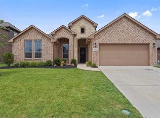 413 Ashlawn Dr, Midlothian, TX 76065