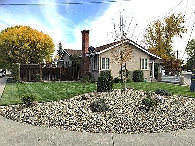 3rd image of 8011 Lovers Ln