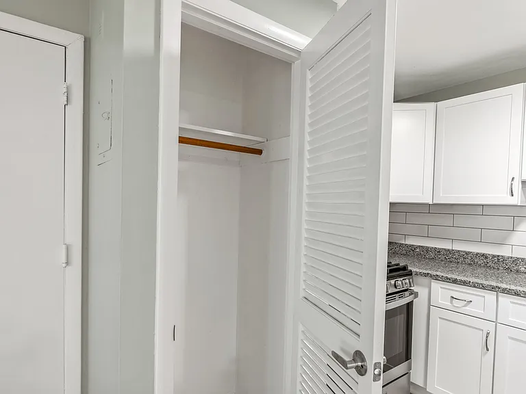 3 Elaine St #33 — Photo 26
