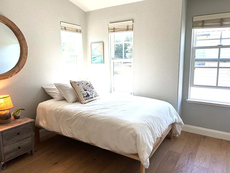 Bedroom #1: 100 Sq. ft.