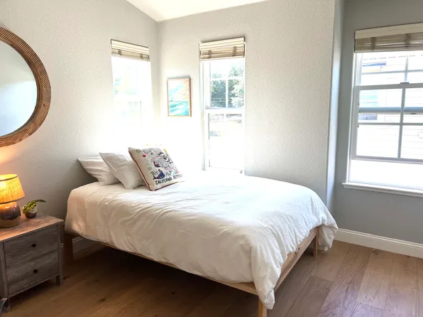 118 Bursar Ln, Santa Cruz, CA 95060