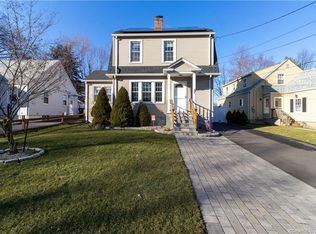 90 Saint Charles St, West Hartford, CT 06119