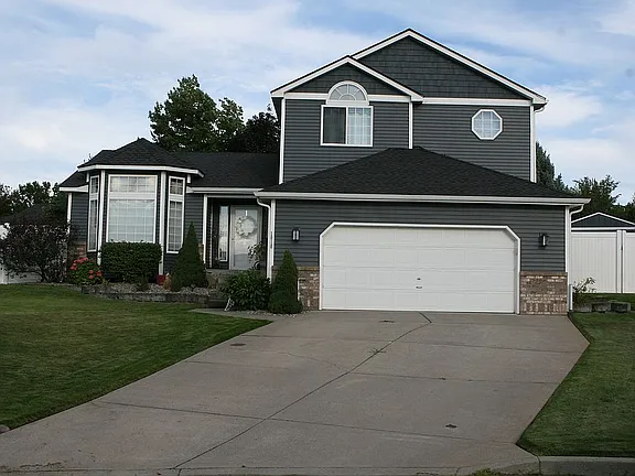 1010 N Knudson Ct — exterior photo