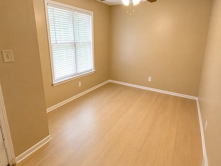 1220 Oakplace Dr SW #A — Photo 4
