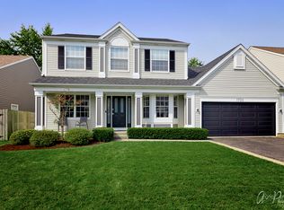 1725 Belle Haven Dr, Grayslake, IL 60030