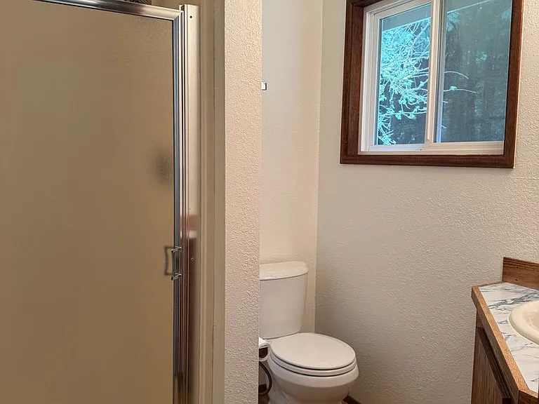 4005 NE Kedros Dr — Photo 15