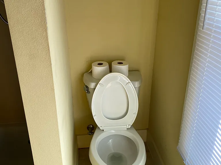 1000 Kavanaugh Blvd #10 — Photo 5