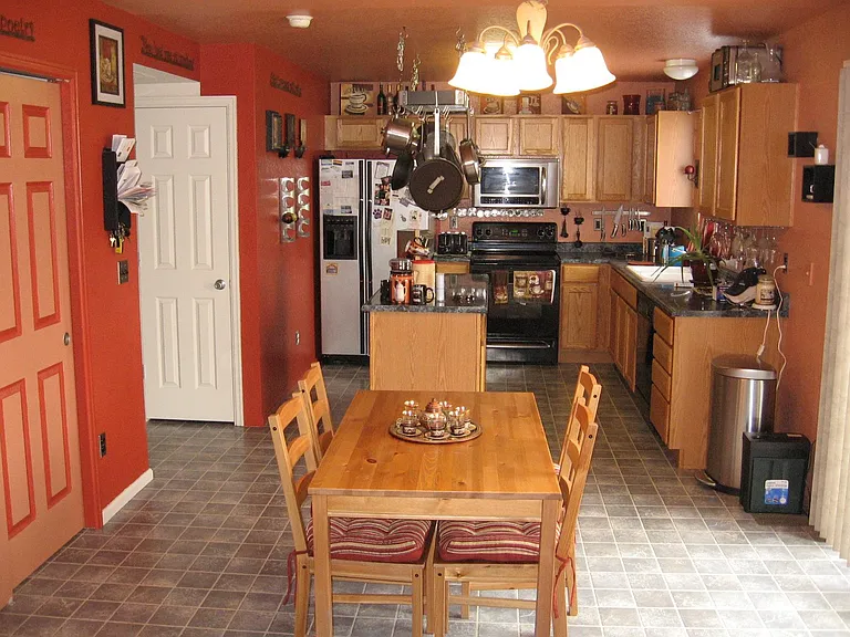 8333 Newbury Way — Photo 4