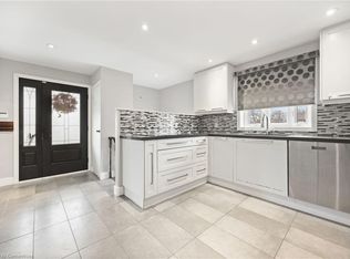 15 Rosewood Ave, Toronto, ON M8Z1X5