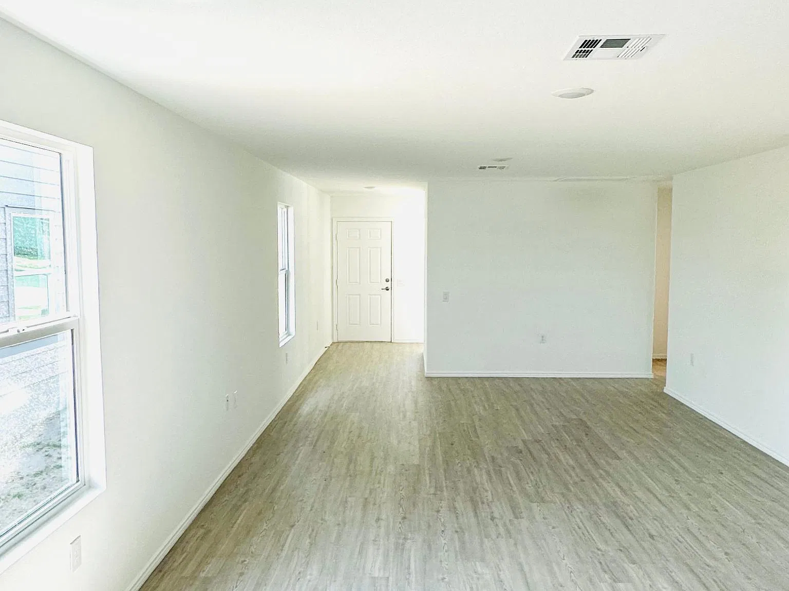 3 bed, 1266 sqft, $1,650 — Photo 4