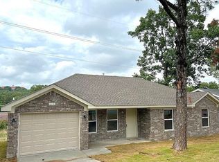 608 Libby Ln, North Little Rock, AR 72118
