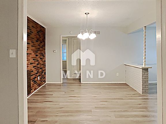 5th image of 5305 Algiers Dr