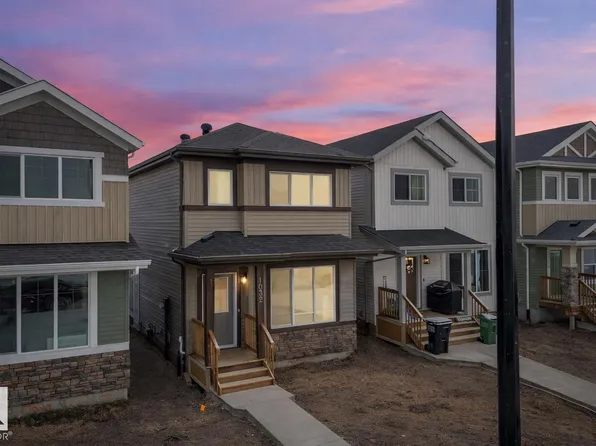 1032 14th Ave NW, Edmonton, AB T6T 2S3
