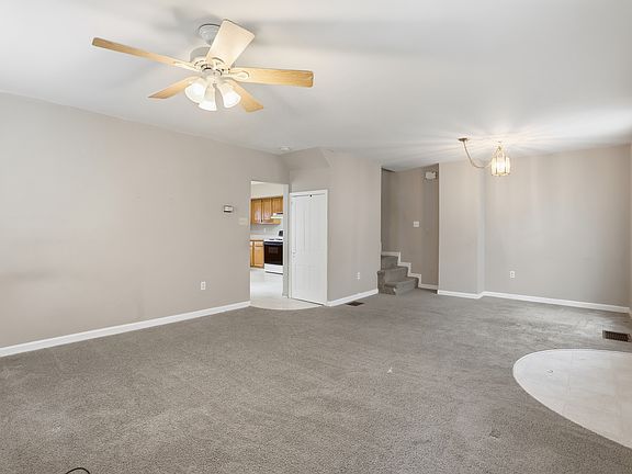3rd image of 301 N Mulberry St #301