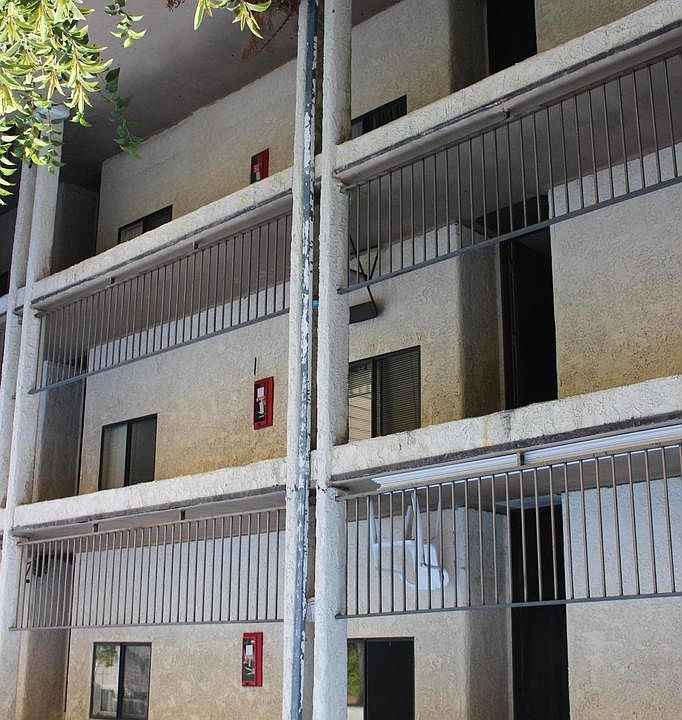 2nd image of 835 E Lomita Ave