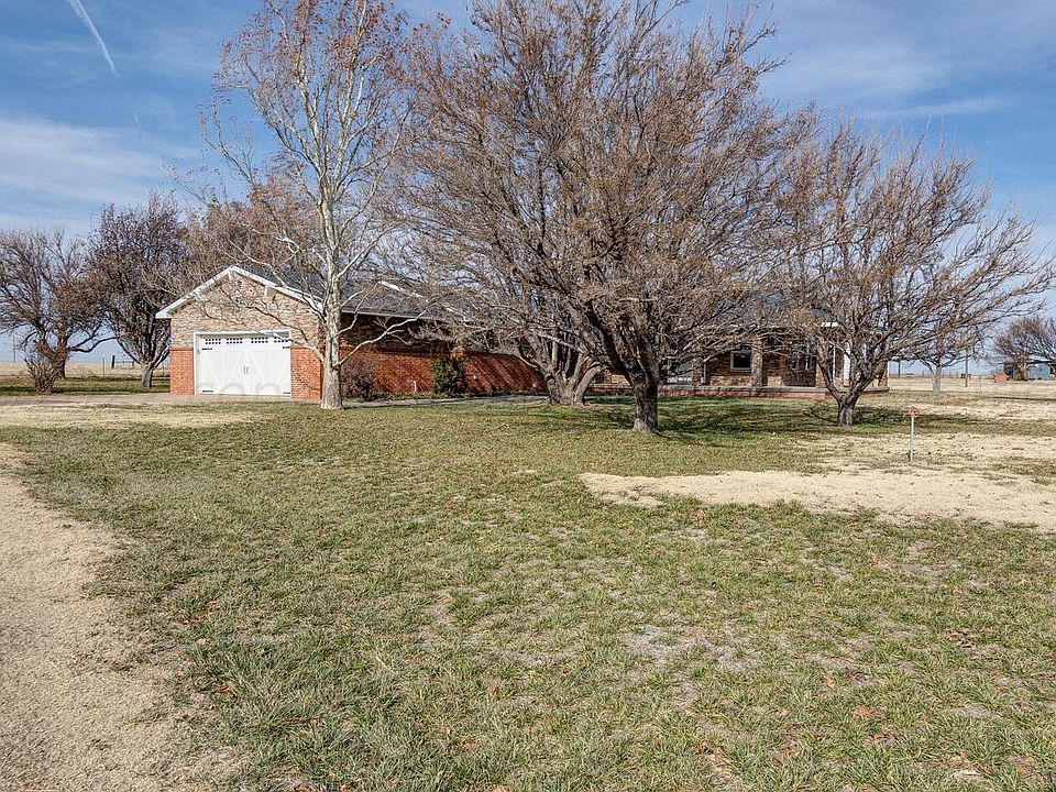 1st image of 415 Quail Ln