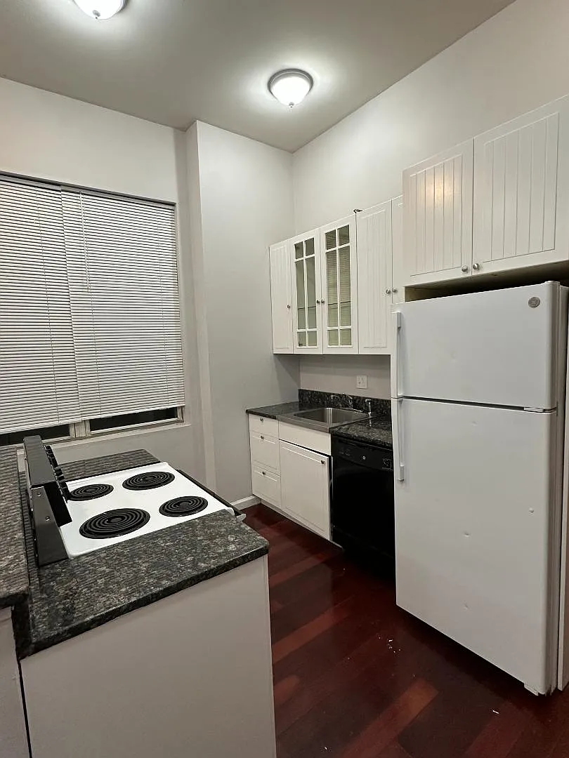 2215 Eutaw Pl - Unit 2 — Photo 2