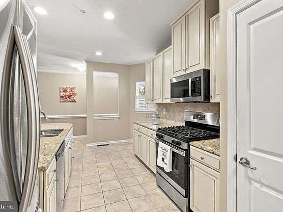 5th image of 1874 Exton Dr #151
