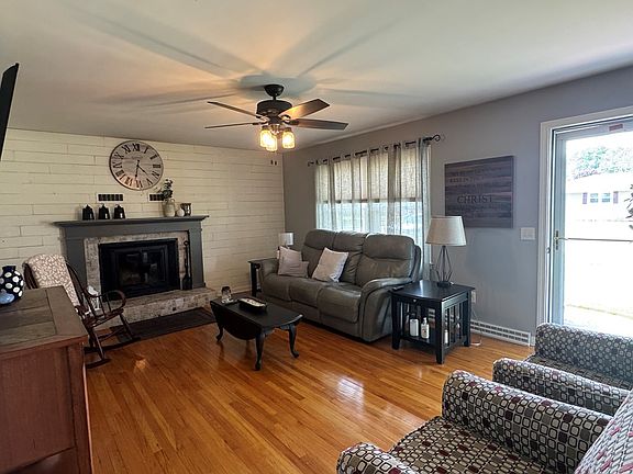3rd image of 965 Clearview Ave