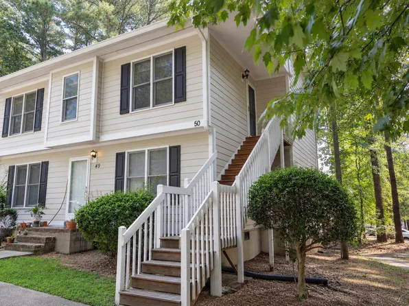 121 Westview Dr APT 50, Carrboro, NC 27510
