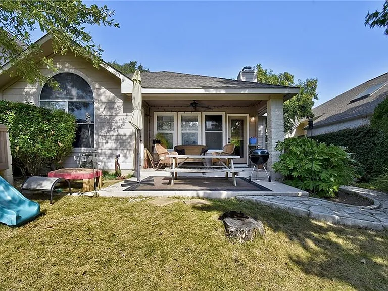 7 Muirfield Greens Ln — Photo 40