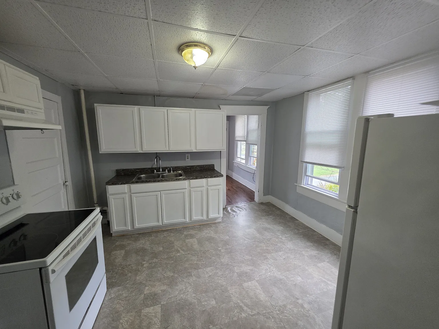 1 bed, 400 sqft, $750 — Photo 4