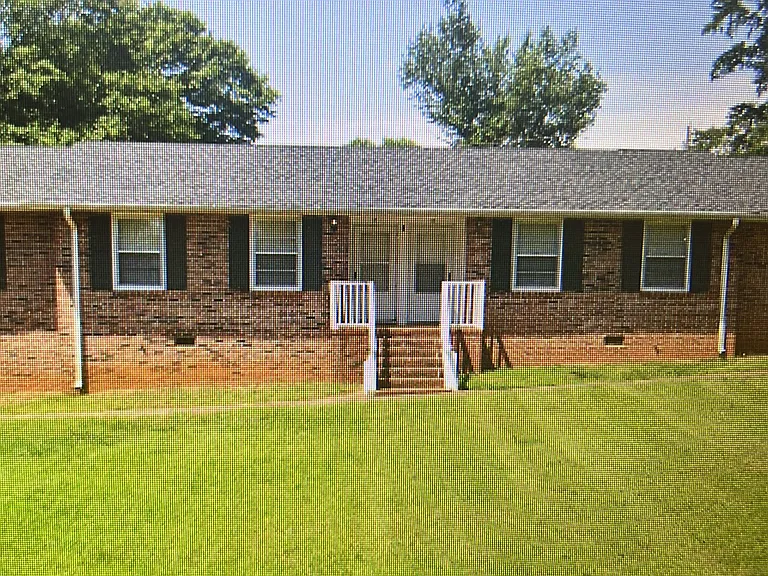 7 Wedgefield Dr #A — Photo 1