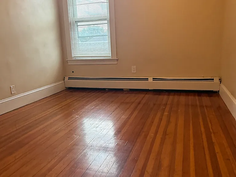 90 W Cole St #3 — Photo 6