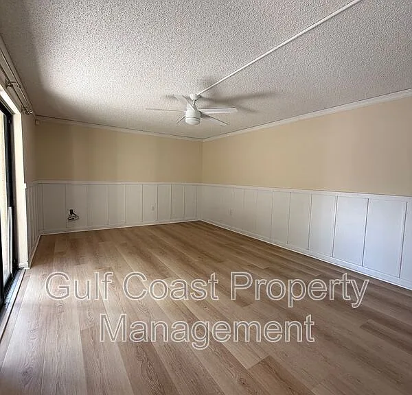 5249 Cedarbend Dr #1 — Photo 13