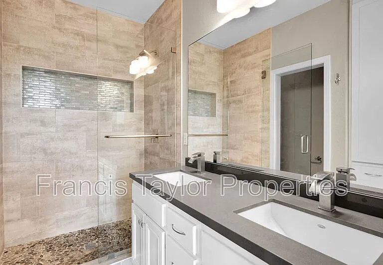 2621 Matera Ln — Photo 16
