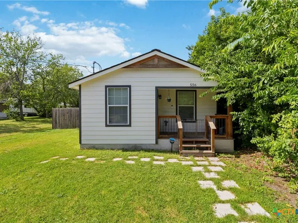 556 Avenue C, Seguin, TX 78155