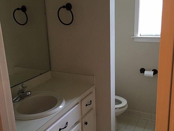 4th image of 1308 Dorchester Dr