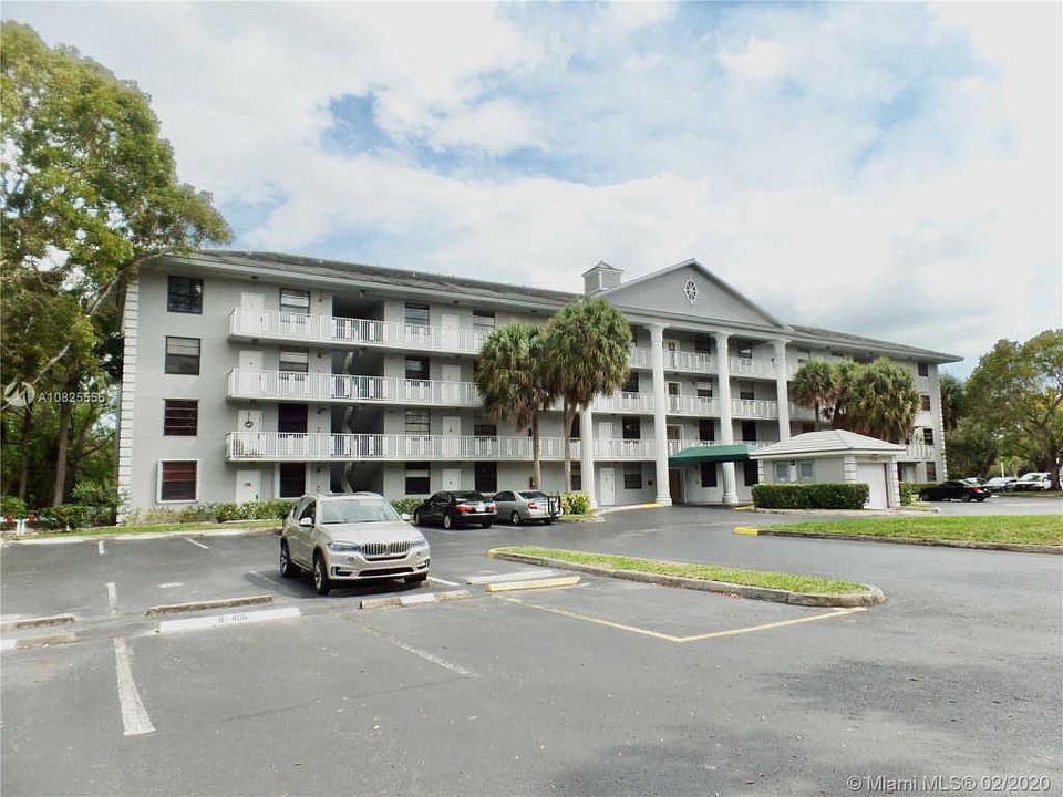 1st image of 1516 Whitehall Dr APT 202