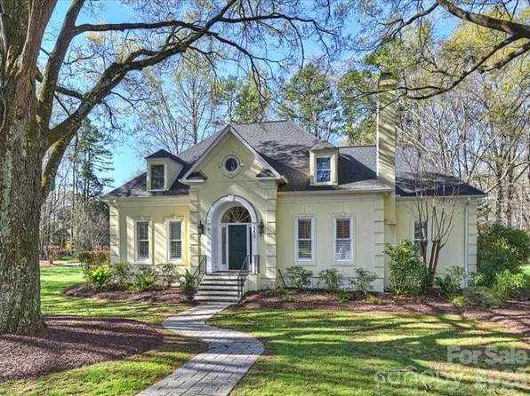 5630 Colony Rd, Charlotte, NC 28226