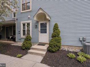 227 Derry Hill Ct, Mount Laurel, NJ 08054