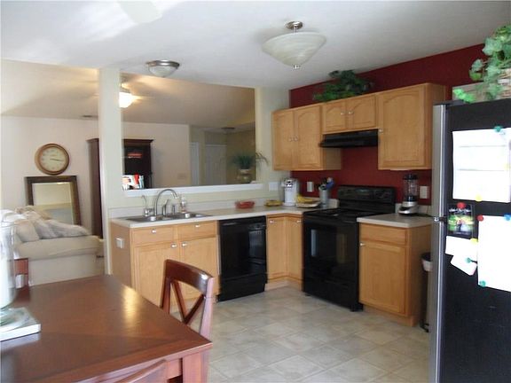 5th image of 1319 Linden Way