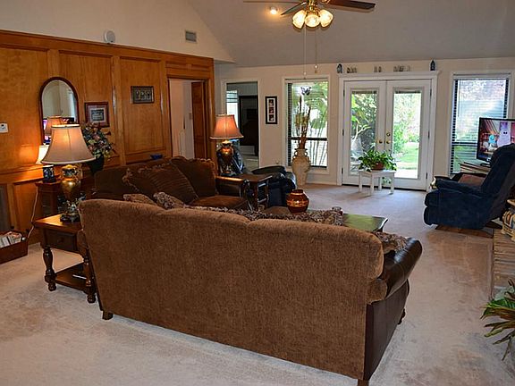 4th image of 15435 Cabildo Dr