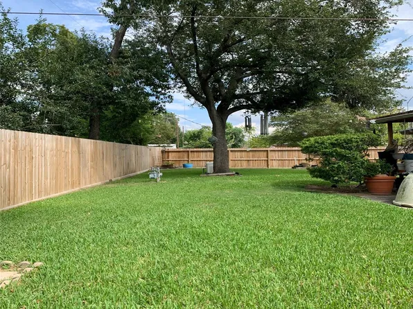 7402 Dearborn St, Houston, TX 77055