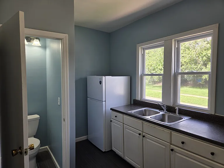 2319 N Sheridan Rd — Photo 7
