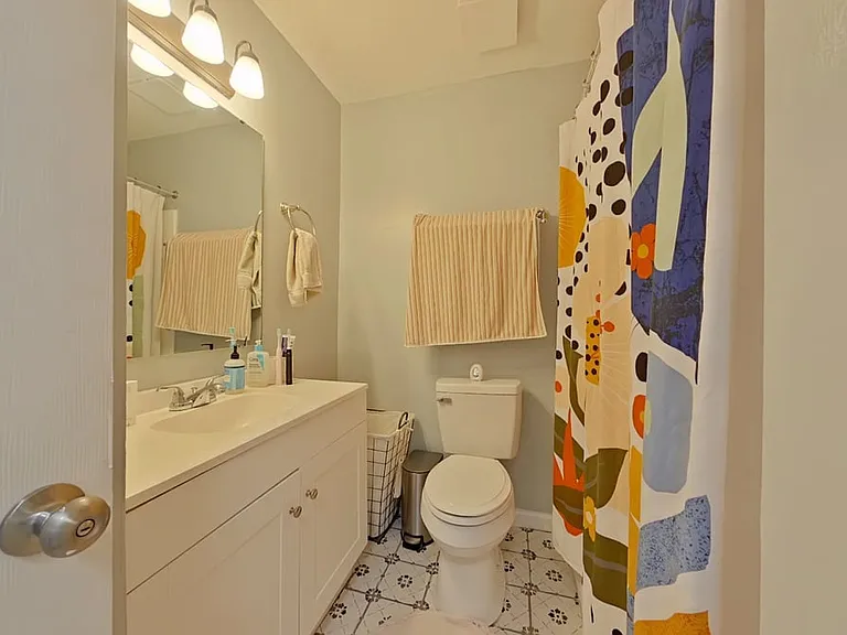 644 Carnathan Ct — Photo 8