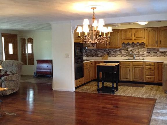 3rd image of 7625 Berchman Dr
